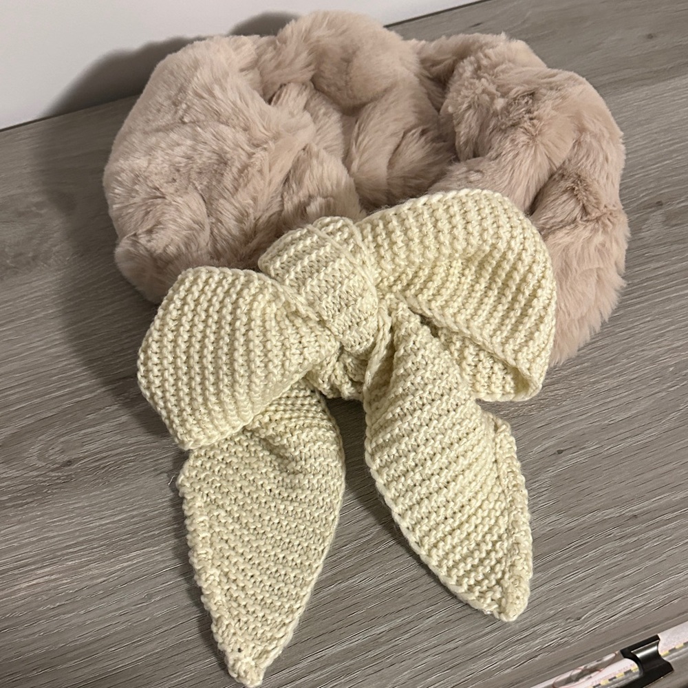 Anthropologie blush pink faux fur and cream Knit Scarf